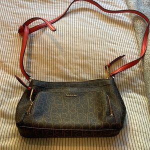 Crossbody purse
